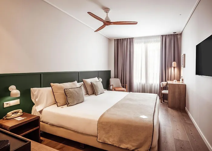 Hotel Well And Come Malaga